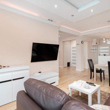 Family Apartament Mysliwska By Renters Apartment Gdansk Exterior photo