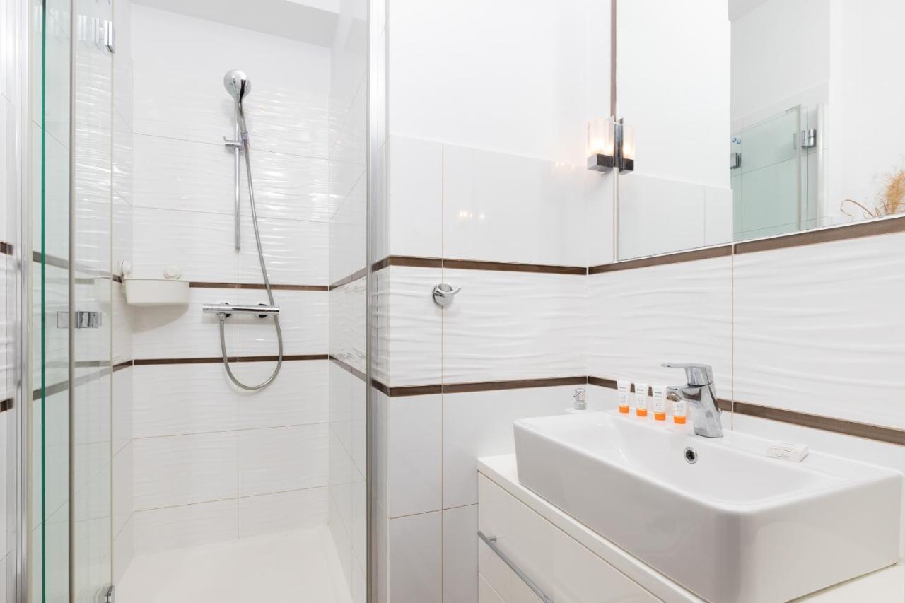 Family Apartament Mysliwska By Renters Apartment Gdansk Exterior photo